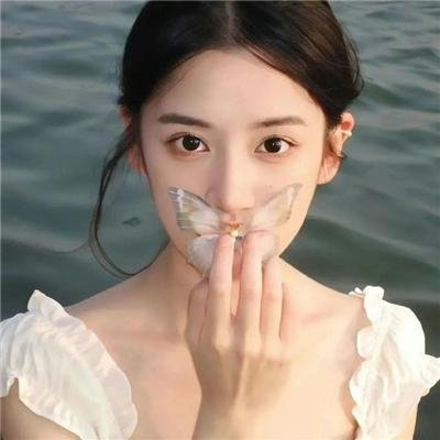 公园里的女孩